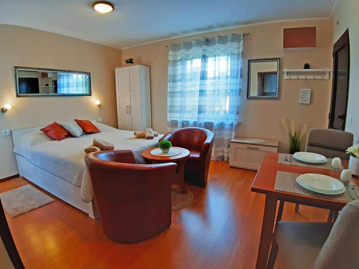 Apartments Zrinka 793 Porec Luaran gambar